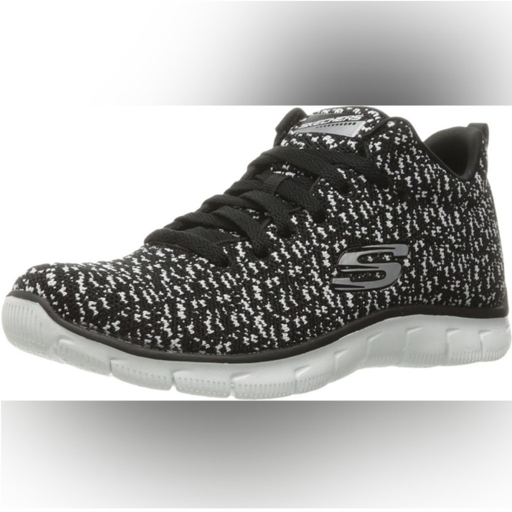 Sketchers sneakers